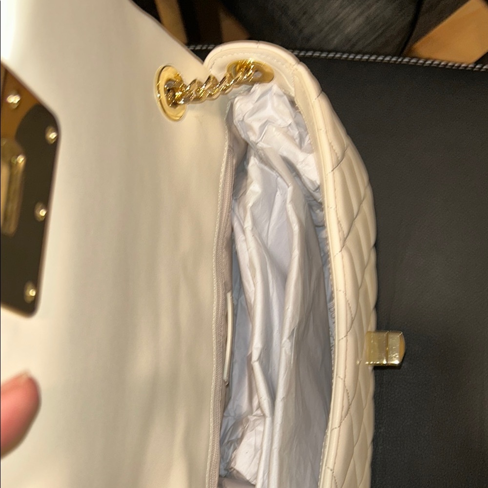 Kate Spade NWT New York Cream Quilted Shoulder Bag with Gold Chain - Picture 14 of 15